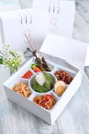 Nasi kotak ngehits yang lagi trending di jakarta yakin gak. 29 Ide Kemasan Nasi Kotak Di 2021 Ide Makanan Nasi Makanan