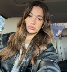 Madeline Showalter's Instagram, Twitter & Facebook