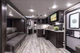 Since this unit has two entry doors, you'll be able to access the main. 245rl Grand Design