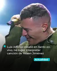 Mira el momento: https://tinyurl.com/wmtp8xru #LuisAlfonso intentó  homenajear a #YeisonJiménez en su concierto, pero la emoción lo superó y el  público cantó por él. #Actualidad