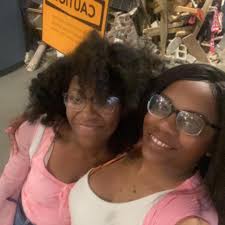 Heyyy Happy bday to my oldest son Trapp Johnson big 2***kmsl i love you and  wish u many many more I'm turning up all day today for you and thank you son