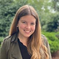 Erin Estes's Instagram, Twitter & Facebook