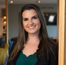 Tessa Johns's Instagram, Twitter & Facebook