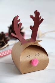 Auf folgender seite kannst du geburtstagskalender vorlage zum ausdrucken herunterladen, ausdrucken und gleich benutzen. Diy Rentier Schachtel Basteln Inkl Sahnebonbon Rezept Lavendelblog