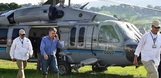 Helicóptero presidencial presenta fallas al despegar en colquiri. Agenciapi Co