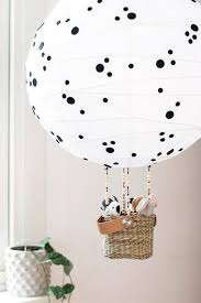 Ikea Hack Wie Aus Dieser 2 Euro Lampe Ein Kindertraum Wird Das Ist Der Susseste Hack Den Wir Seit Lan Ballon Lampe Lampe Kinderzimmer Ikea Ideen Kindergarten