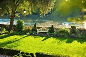 You Can T Beat The Scenic Thameside Location Not To Mention To Beautiful Gardens You Ll E Wedding Venues Surrey London Wedding Venues Unusual Wedding Venues