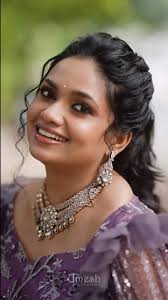 💕 , Mua @makeoverwithshruthi_shetty , Hairstyle  @hairartistry_by_madhukeerthi_ , Outfit @anthariya_ , Video  @umesh__photography___ , Jewels @velvetboxby