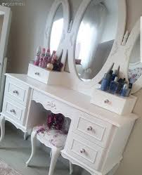 Sadeligin Zerafeti Reyhan Hanimin Aydinlik Ve Keyifli Evi Ev Gezmesi Mobilya Ev Icin Evler