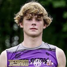 Sam Connell's Instagram, Twitter & Facebook