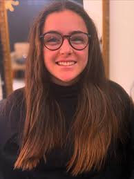 Quando o babado é forte a gente fica atenta! 🤭✨ ⇀ Agende seu horário pelo  link da bio. 📍Rua José Luiz de Freitas, n° 246. Centro, Torres.  #studiodebeleza #salãodebeleza #beleza #cabelos #cabeloscacheados #