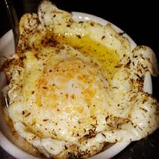 A Old Spanish Breakfast Fried Egg In Canary Island Garlic And Herb Olive Oil Served On Top Of Rice Enjoy Easy Meals Cooking Recipes