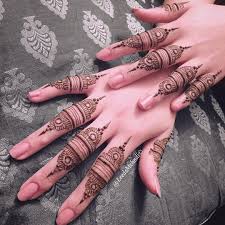 Leeds Mehndi On Instagram Simple Design On The Fingers Leedsmehndi Henna Mehndi Br Finger Henna Designs Mehndi Designs For Fingers Henna Tattoo Designs