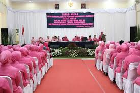 We did not find results for: Ketua Bhayangkari Daerah Banten Gelar Tatap Muka Dengan Bhayangkari Cabang Lebak Nawacitanews2 Com