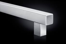 There were numerous construction details that i thanks to you the team at modern steel doors we have a real showstopper! Benefits Of Stainless Steel Door Handles For Entrance Doors Griffing Inox Rocaji In Kljuke Za Vhodna Vrata