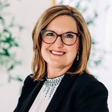 Debra West's Instagram, Twitter & Facebook