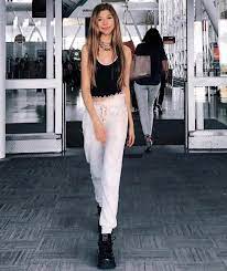  Lulu Lambros Lululambros Twitter