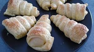 Cornet A La Creme Patissiere Au Rhum Recette Patissiere Creme Patissiere Recette Creme Patissiere