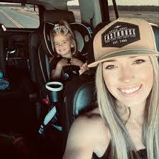 Kalyn Roberts's Instagram, Twitter & Facebook