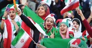 قال فرناندو سانتوس مدرب منتخب البرتغال، إن لاعبيه بكوا في غرفة الملابس بعد الخسارة. Ù…Ø´Ø¬Ø¹Ø§Øª Ø¥ÙŠØ±Ø§Ù†ÙŠ Ø§Øª ÙÙŠ Ù…Ù„Ø§Ø¹Ø¨ ÙƒØ±Ø© Ø§Ù„Ù‚Ø¯Ù… Ù„Ø£ÙˆÙ„ Ù…Ø±Ø© Ù…Ù†Ø° Ø¹Ø§Ù… 1979