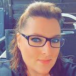 Melanie Simonsen's Instagram, Twitter & Facebook