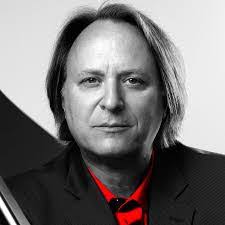 Robert Schwimmer's Instagram, Twitter & Facebook