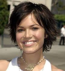 Kisa Katli Sac Modelleri 5 Mandy Moore Short Hair Short Hair Styles For Round Faces Short Sassy Haircuts
