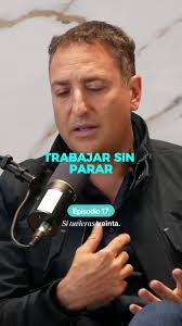 🎧 Comenta “Simón” y te enviamos el episodio completo., En la ambulancia no  pensé en mi cuenta bancaria… pensé en mis hijas. Simón Cohen trabajó tanto  que terminó en el hospital. El estrés le pasó ...