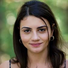 Rebecca Ellis's Instagram, Twitter & Facebook