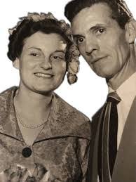 Deanna Maskell's Instagram, Twitter & Facebook