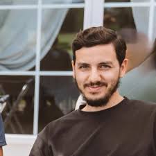 Bonjour, ce petit post pour vous informer que je change de poste pour  intégrer l'Uotx à la cellule pré ops. Nouvelle grotte, nouveau challenge,  nouvelle tête. Bien à vous.