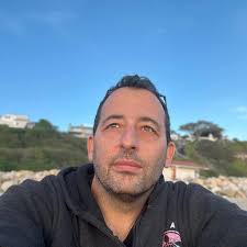 What are the best locations for diving in Costa Rica in December?