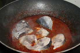Gulai ikan tongkol nasi berlauk di pantai timur.sesuai dimakan dengan nasi dagang dan nasi putih.sangat sedap jangan lupa. Sambal Ikan Tongkol Lauk Nasi Lemak Terengganu Azie Kitchen