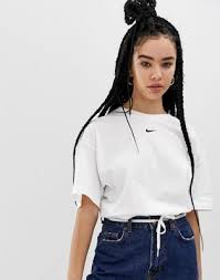 Black And White Nike T Shirt Women S Nike White Oversized Boyfriend T Shirt Boyfriend Nike Oversized Tshirt Wh Boyfriend N White Nikes Nike Shirts Women Oversized White T Shirt