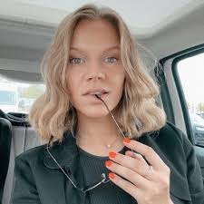 Mrs Stella Watson (@Stella_Trader)