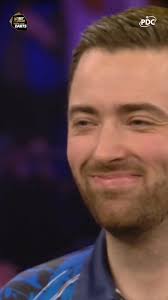 CLEMENS SQUEEZES THROUGH! Gabriel Clemens wins an all-important deciding  leg against Rhys Griffin to confirm his spot in the last 32! 📺...