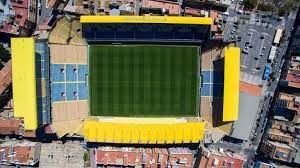 The city is located at 42 m above sea level, 7 km to the south of the province's capital (castelló de la plana). Ye3d9vfqxisf2m