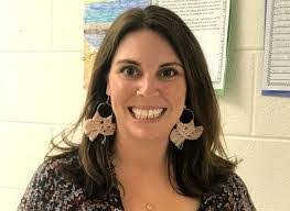 Karen Clausen's Instagram, Twitter & Facebook