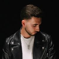 30+ Profile mit dem Suchbegriff „Bourne“