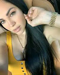 NATTI NATASHA Y KAROL G (LAS REINAS DEL REGUETÓN )