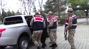 Diyarbakır'da kadın cinayeti diyarbakır'da bir kadın, erkek kardeşi tarafından silahla vurularak öldürüldü. Diyarbakir Da 7 Yil Aranan Cinayet Zanlisi Yakalandi Son Dakika Haberleri