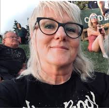 What is your favourite place to see live music in Windsor?