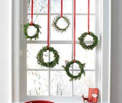 Check spelling or type a new query. Fensterdeko Zu Weihnachten Basteln Charmante Diy Ideen Easy Christmas Wreaths Christmas Window Decorations Minimalist Christmas Decor