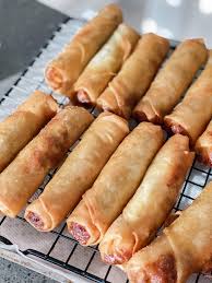 Add 3 to 4 lumpia into the oil and fry for 1 to 2 minutes, until all sides are golden brown. A Local Hawaii Favorite Pork Vegetable Lumpia Recipe Lokahi Lifestyle