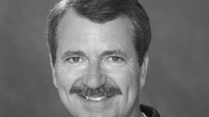 Dave Norton named Advisor of Year