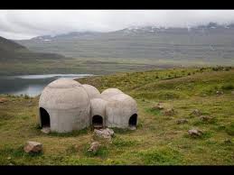 Tvisongur By Lukas Kuhne