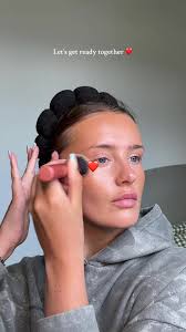 Happy Tuesday! 🧡 Products: @Weleda UK Skin Food Light @PLOUISE Bronze...