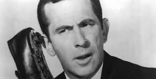 Don Adams, el Superagente 86: de salvar su vida en la Segunda Guerra a la  decisión que lo convirtió en millonario pero lo condenó