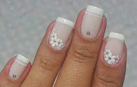 3.4 uñas decoradas con flores (vintage). Pin De Cleidy Salas En Mani E Pedi Manicura De Unas Unas Sencillas Y Bonitas Unas Sencillas