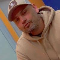 Damien Hernandez's Instagram, Twitter & Facebook